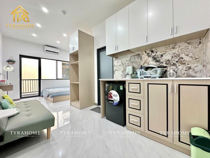 Studio full công năng - tách bếp - máy giặt riêng - ban công rộng - hầm xe thang máy - di chuyển nhanh các trường dh hutech, văn lang, uth, ngã tư hàng xanh 