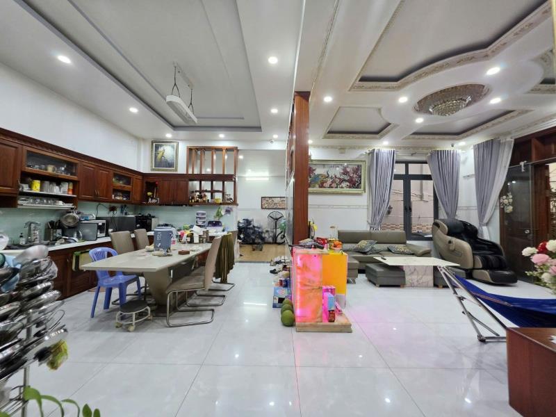Biệt thự– trung tâm q. 6 – hoàng lê kha - dt:15x14m - 4 tầng - thang máy – 24 tỷ 9 - 2