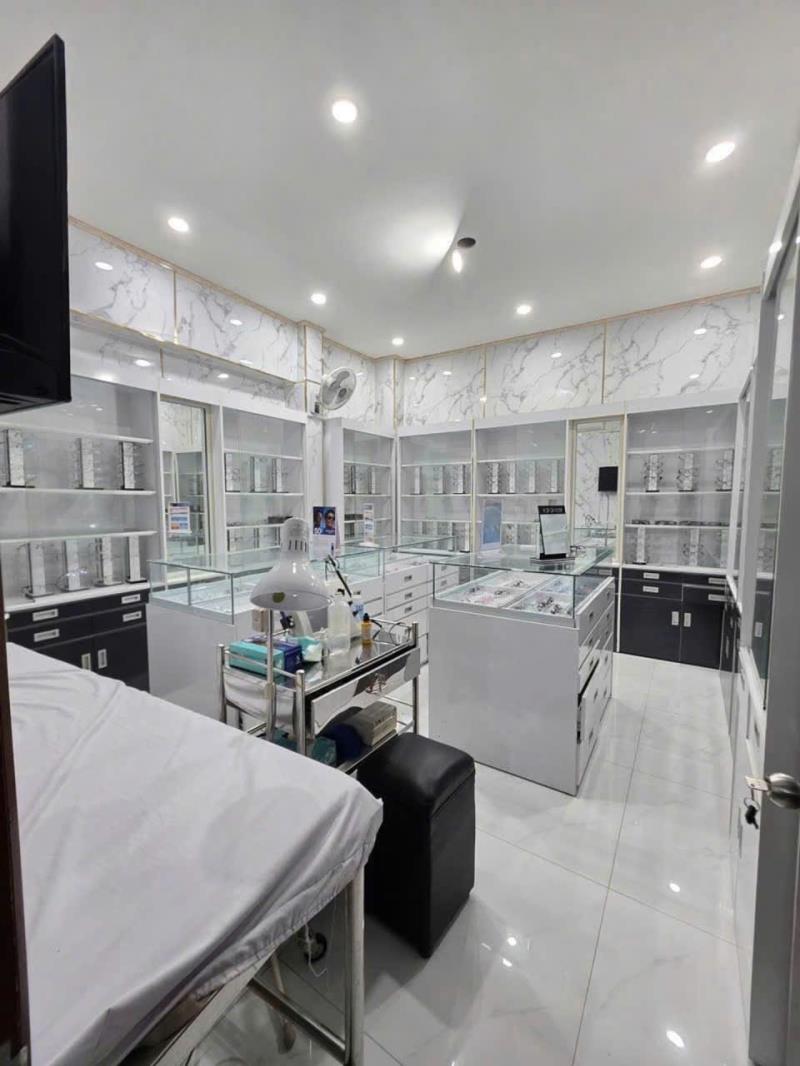 Ngay ngã 7 lý thái tổ - mt kinh doanh điện biên phủ -p.11- q.10 -dt: 94m2 – 24 tỷ  - 4