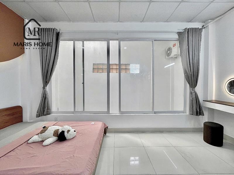 Studio cửa sổ lớn | full nội thất |  - 2