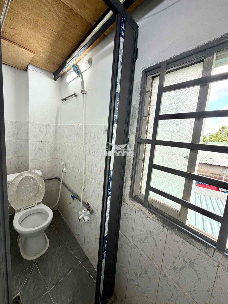 Phòng trọ  gác cao sát bên aeon tân phú, đại học công huit thương - 2