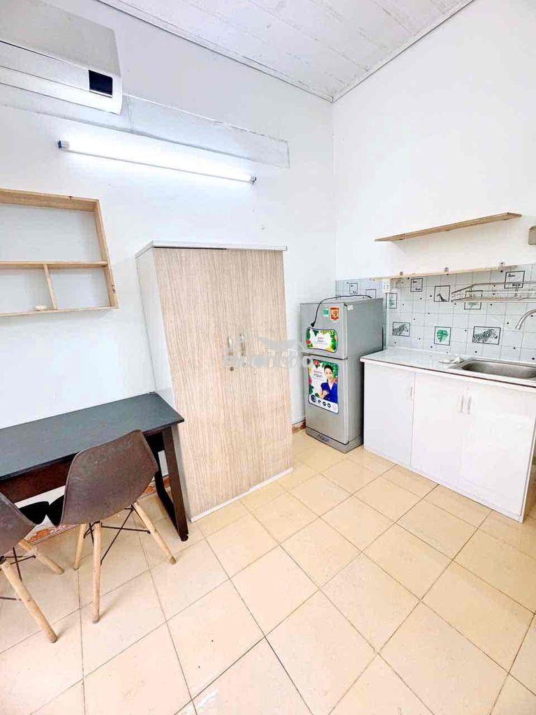 Studio ban công - full nội thất - cách đh tdt 1km - Ảnh 4