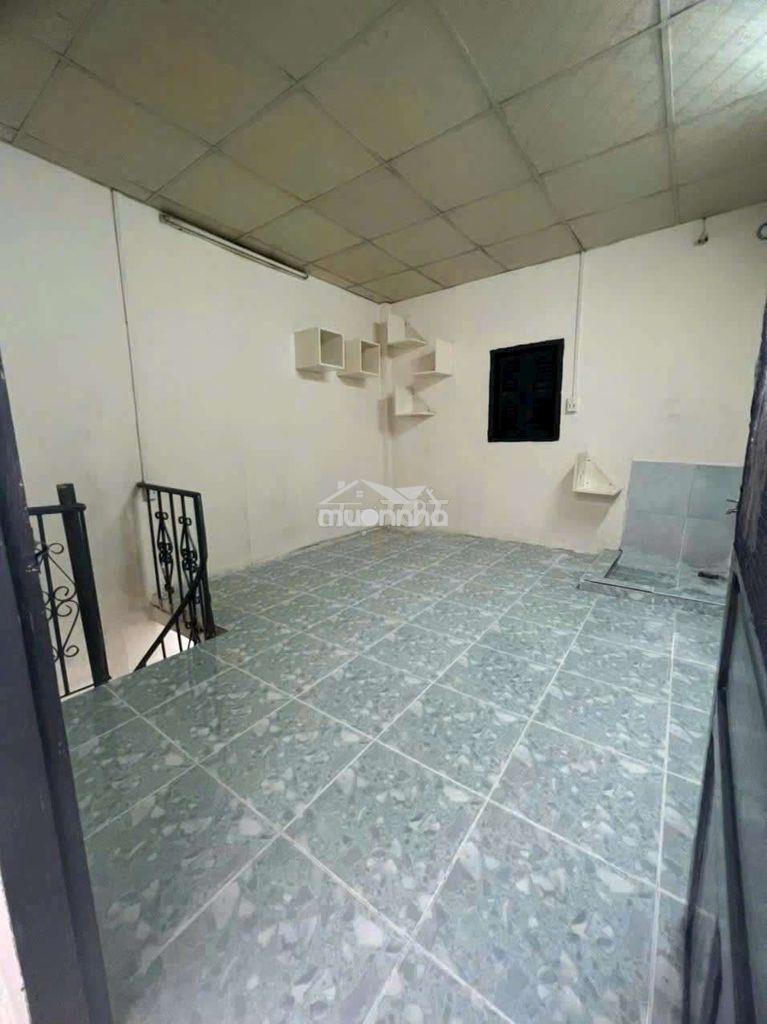 Cho thuê nhà đường hưng phú p9.q8 dt.4m×5m } 1 lầu 1 phòng 1 toilet. - 2