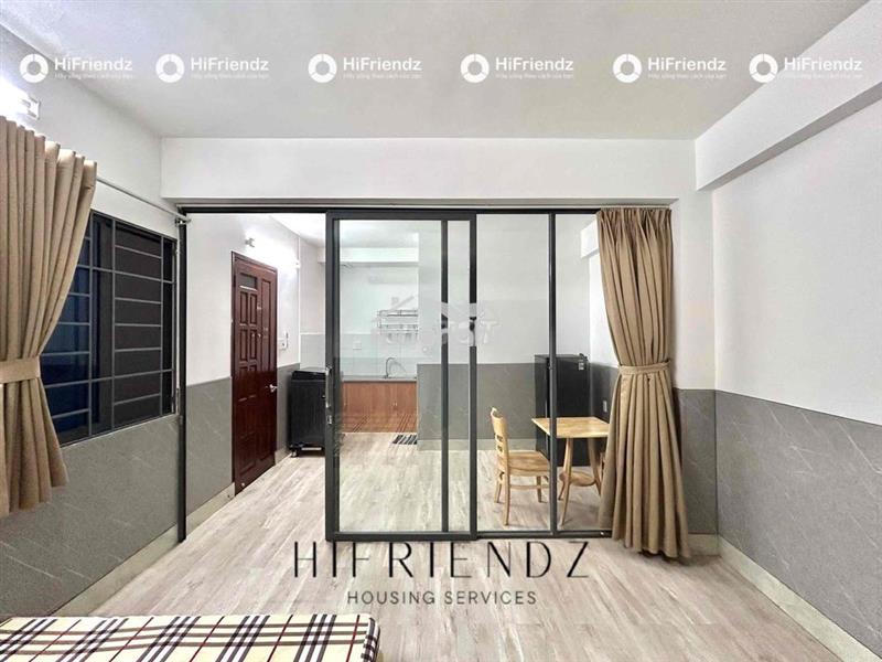 Phòng trọ 1 phòng ngủ - thang máy - tách bếp -  kế bên đại học y dược