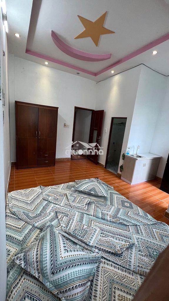 Chính chủ cho thuê phòng ban công nội thất cao cấp 725 trường chinh  - 4