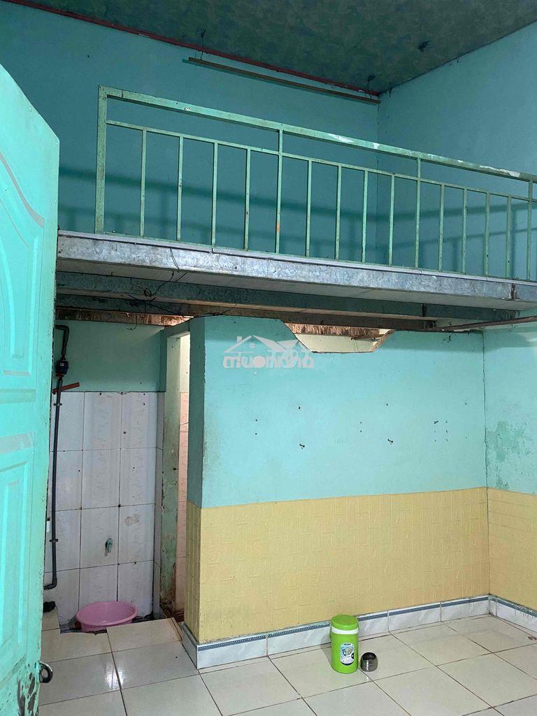 Phong trọ 12 m2 có nhà ve sinh trong nha, có gac lửng - 3