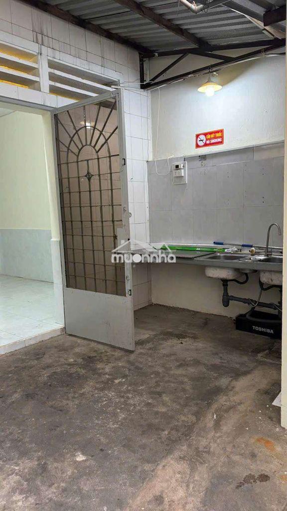 Cho thuê nhà ngay học viện cán bộ chu văn an  - 4