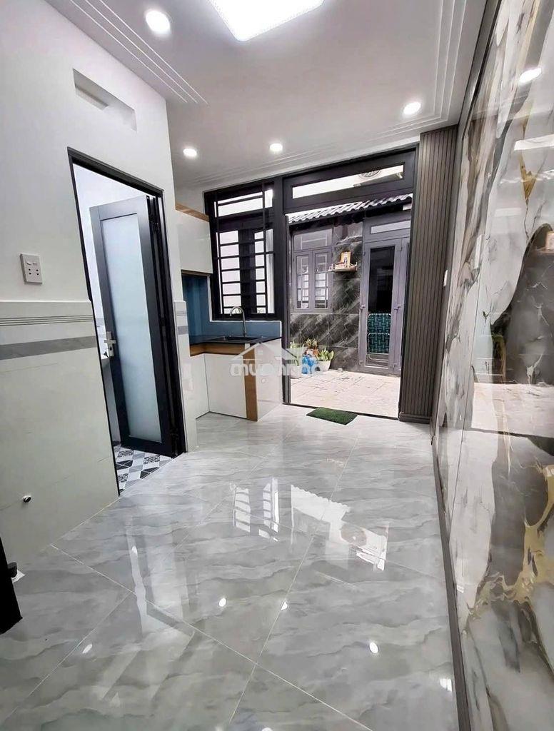 Bán nhà riêng 850tr 2pn ở đường tô ký quận 12