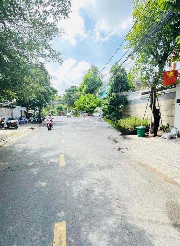 Bán biệt thự phường phước bình, quận 9, tphcm. dt: 351m2/30.5 tỷ - 2