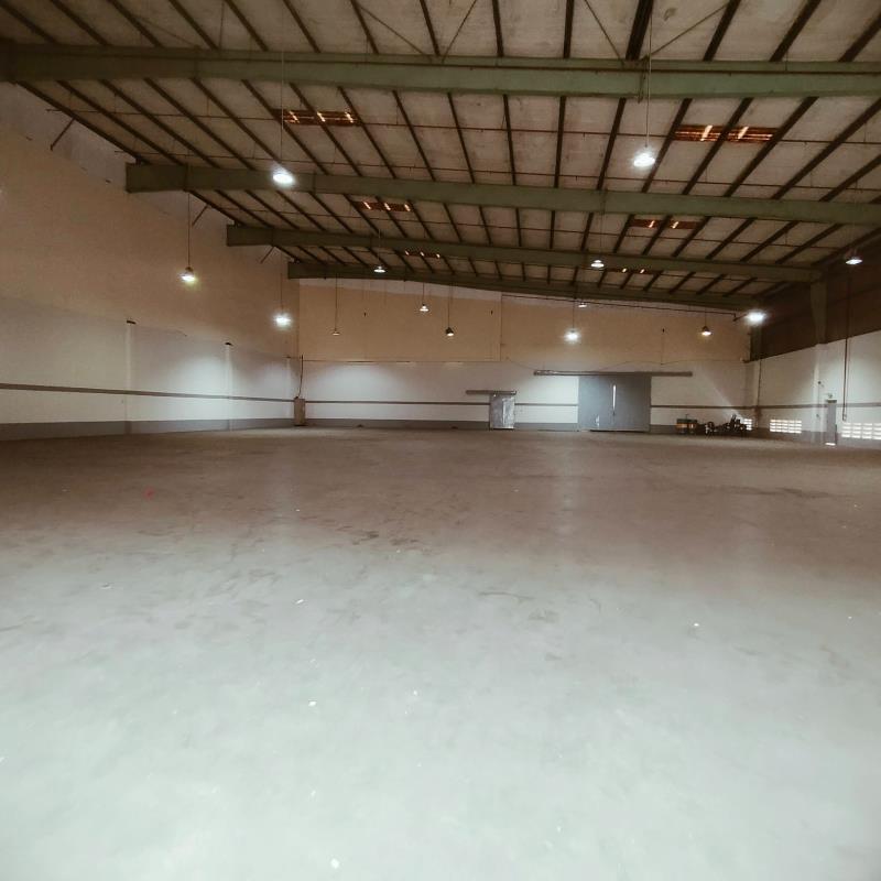 Cho thuê kho xưởng kho 2000m2 + sân 2000m2 - có pccc tự động - cont40 vào - 2