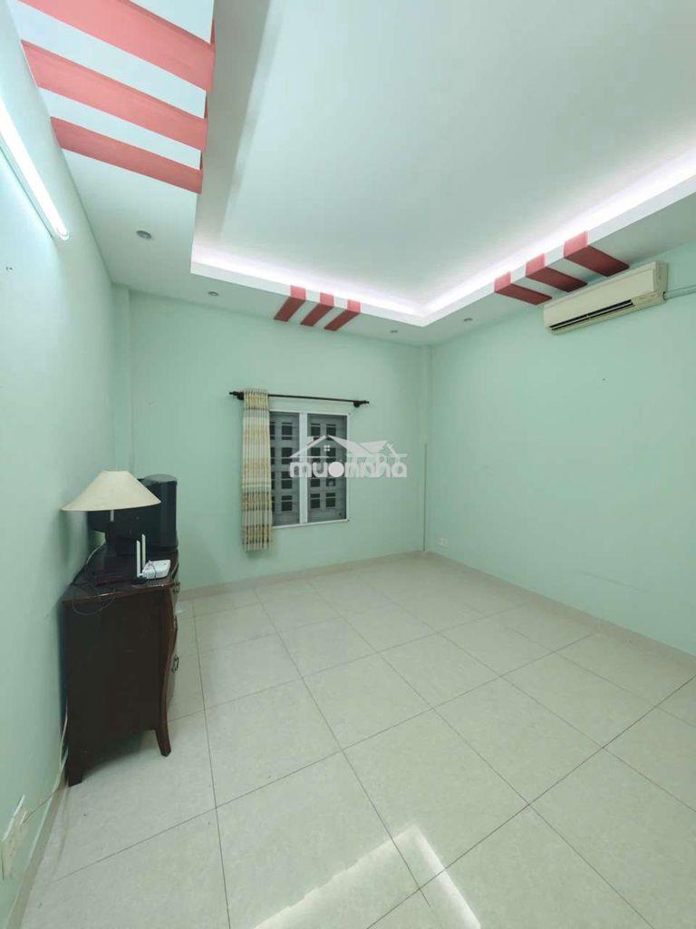 Nhà đẹp full nội thất - có sân rộng rãi - 4