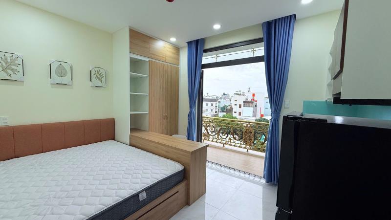 Studio mới 100% - full nội thất - ban công rộng - ngay dh văn lang cs2