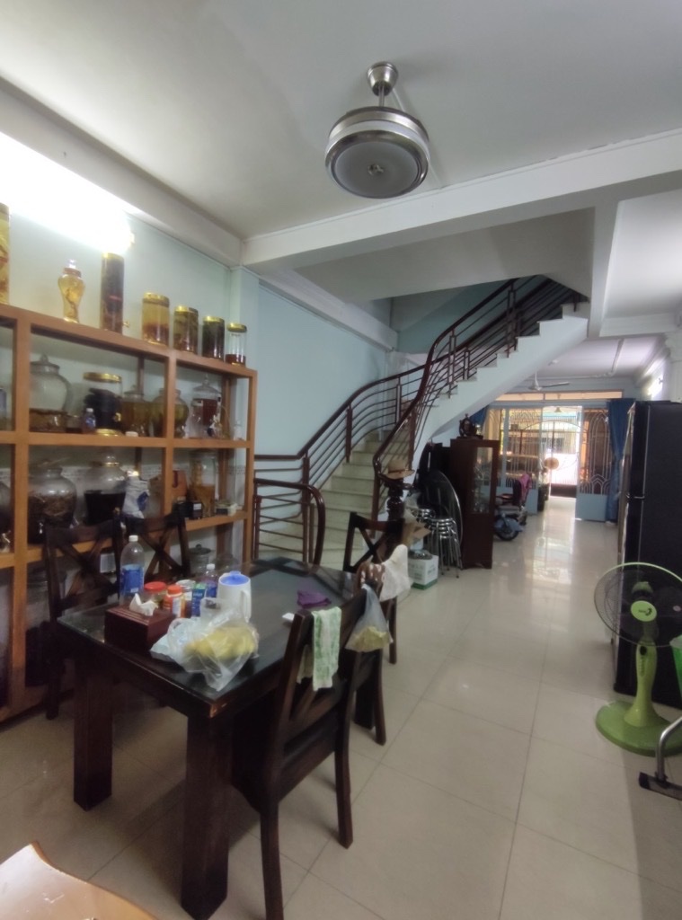 Hxh 8m hòa bình, 84m2, 3 tầng, 4pn, nhà kiên cố ở ngay, chỉ 9.4 tỷ tl - 2