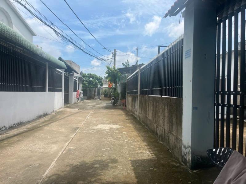Chỉ 8.1 tỷ ​nhà sân vườn - lý thường kiêt-hẻm xe tải .300m²  trung tâm hóc môn - 2