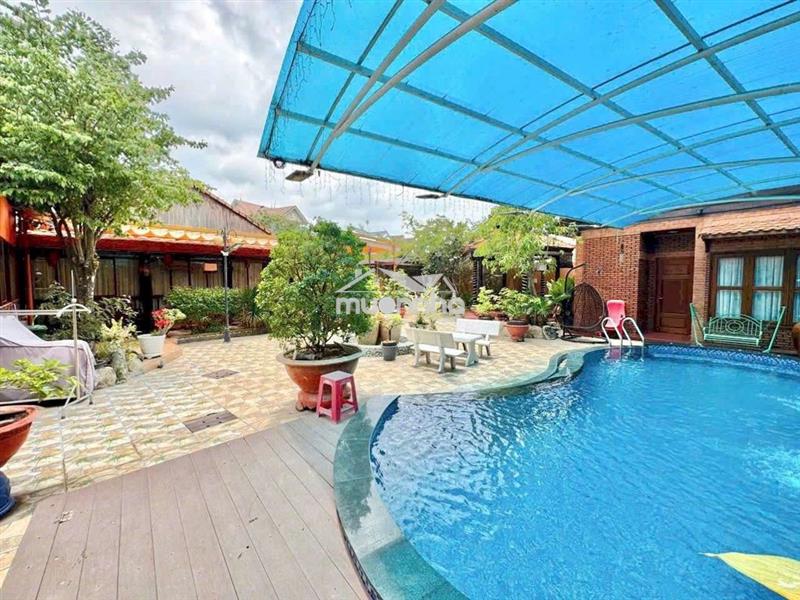 Cho thuê biệt thự san vườn có hồ bơi, cây cảnh đầy đủ nội thất quận 7