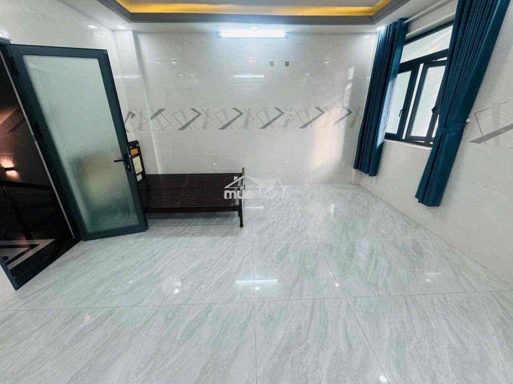 Phòng ban công 35 mét vuông mặt tiền đường phạm hồng nói dài - 2