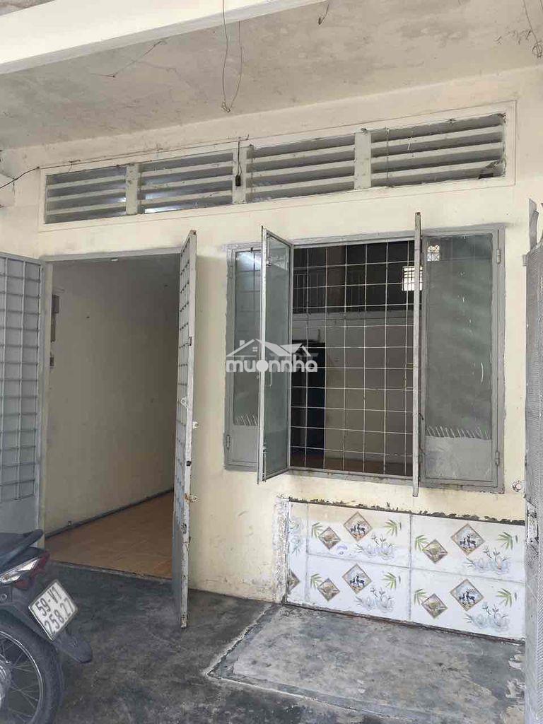 Cho thuê nhà nguyên căn gẫn ngã tư nguyễn văn lượng