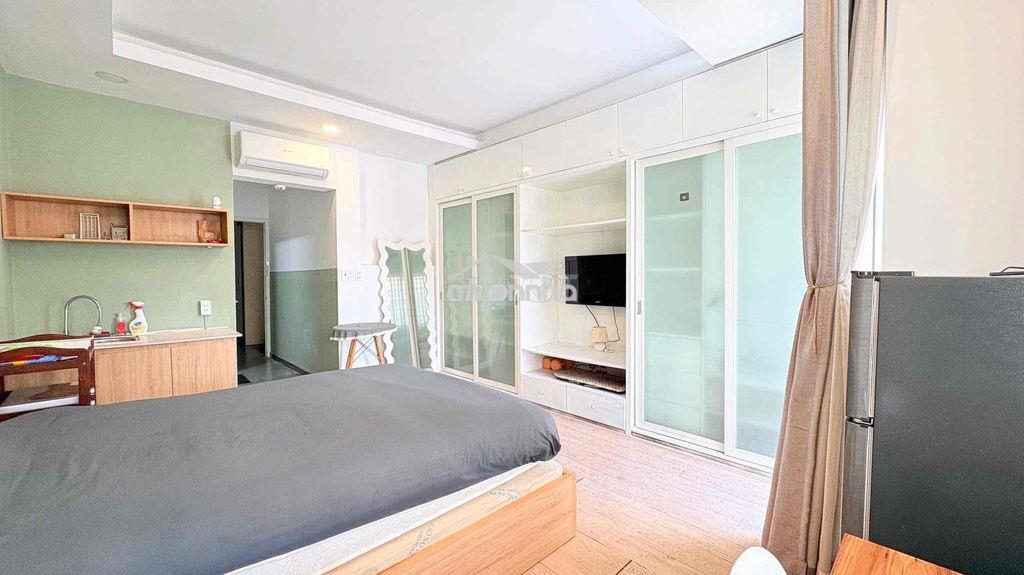 Chính chủ cho thuê studio ban công thang máy full tiện nghi view đẹp - Ảnh 4