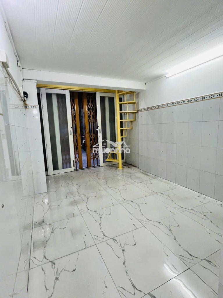 Cho thuê nhà hẻm nguyên căn 1 trệt 2 lầu hướng trung tâm - 2