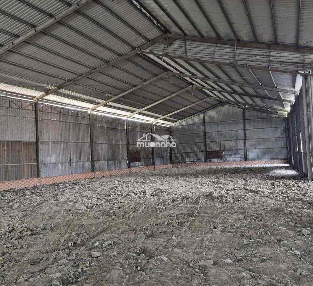 Cho thuê kho-xưởng (đang sửa chữa) dt:650m2- đường xe contenter 24h có - 3