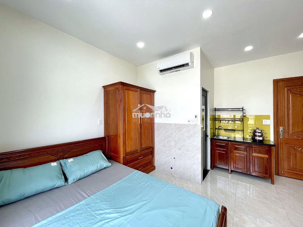 Phòng ban công thoáng, an ninh gần chợ hoàng hoa thám - 3