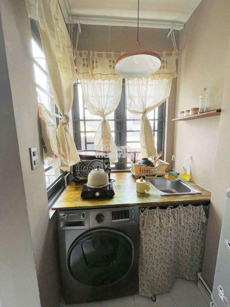 Phòng ban công, cửa sổ full nội thất - máy giặt riêng - nơ trang long  - 3