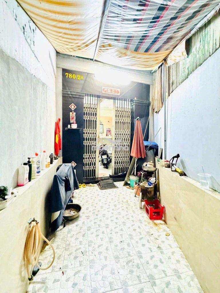 Bán nhà 
