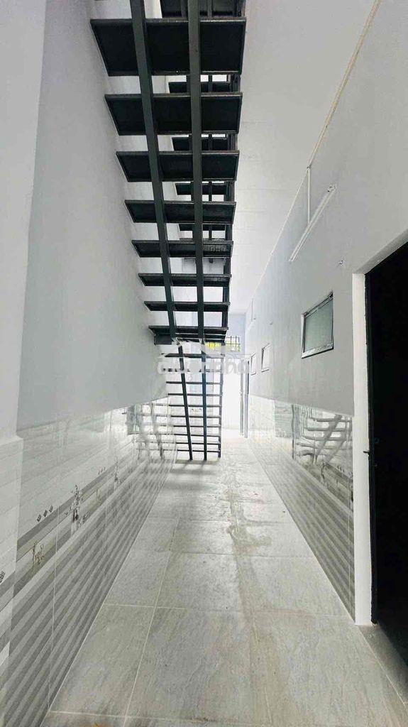 Cho thuê 40 triệu/tháng- chợ tam hà - thủ đức- 94m2 -3tầng- hẻm xe hơi - 4