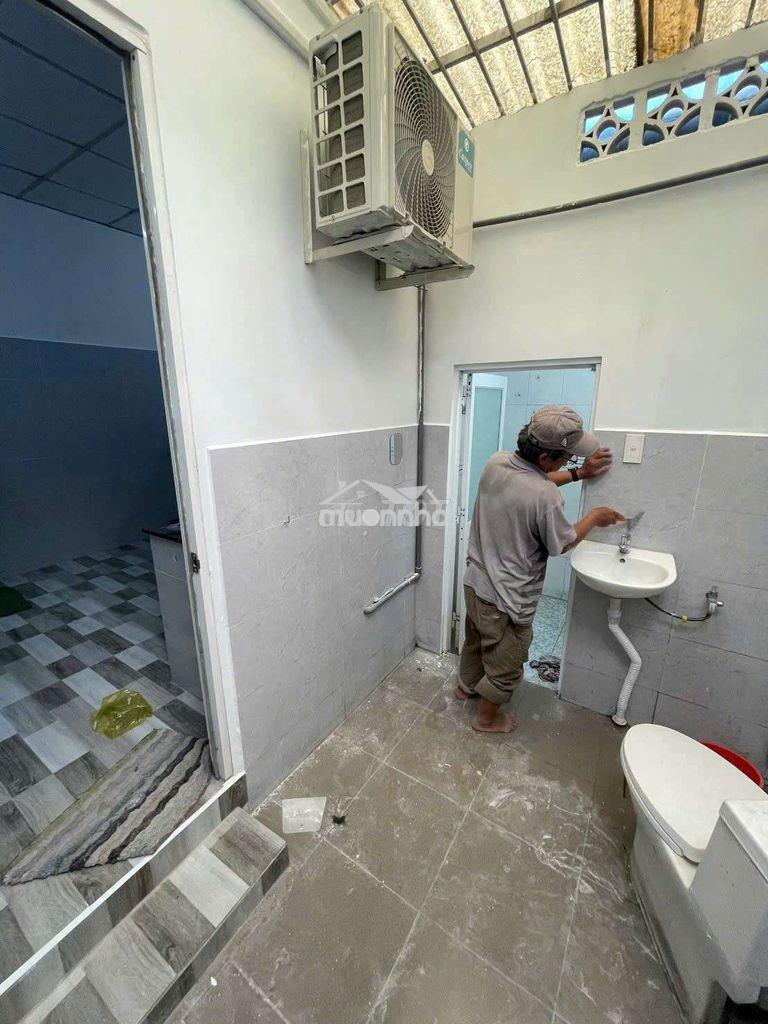 4x20m trệt lửng 2pn có máy lạnh hẻm xe tải tch07 vào ở ngay  - 4