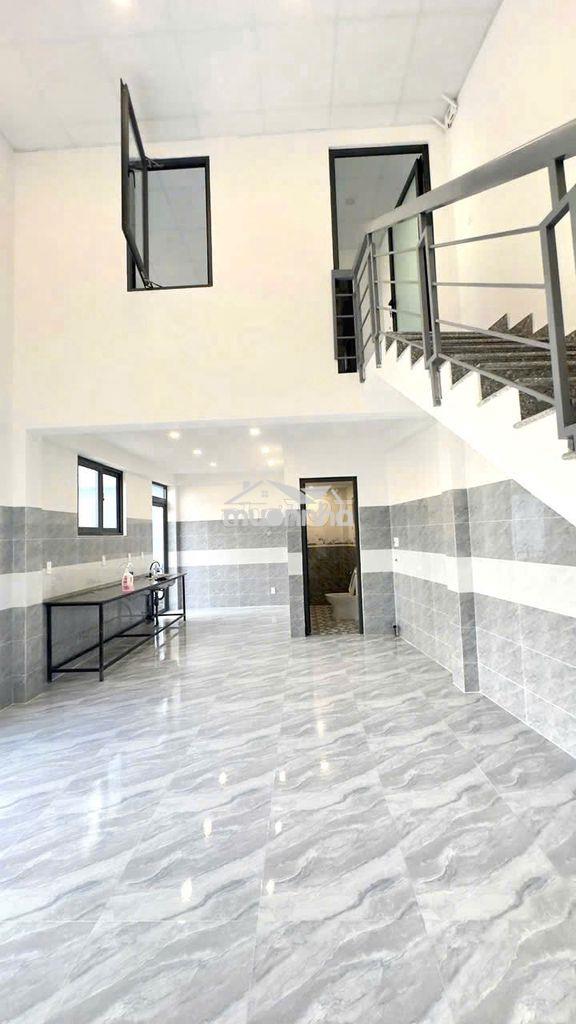Cho thuê nhà nguyên căn 1 phòng ngủ 1 gác có sân rộng đườngtự phước