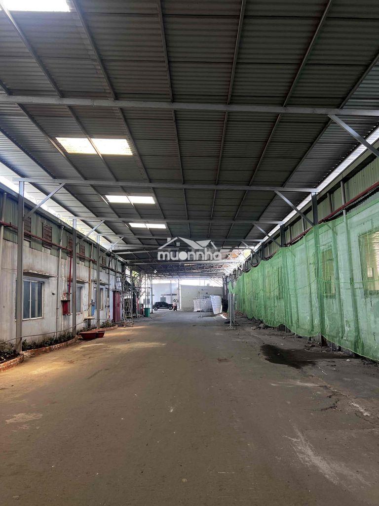 Cho thuê kho đường nguyễn văn quá xe container quay đầu