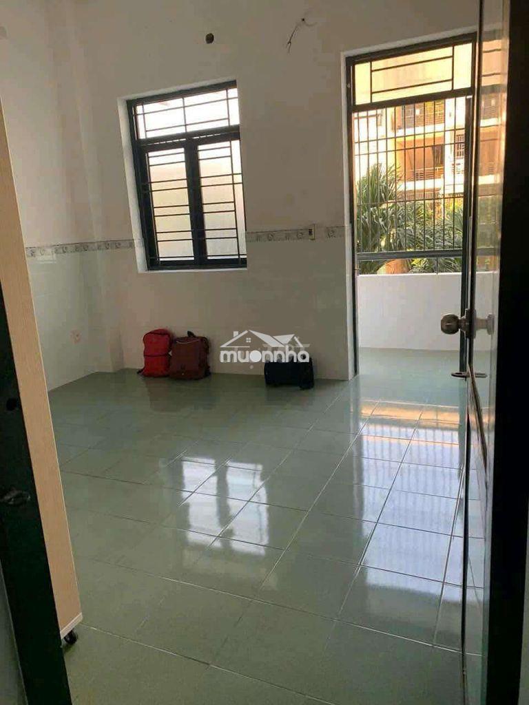 Căn hộ k 26 dương quảng hàm p7 gv. lầu 1.