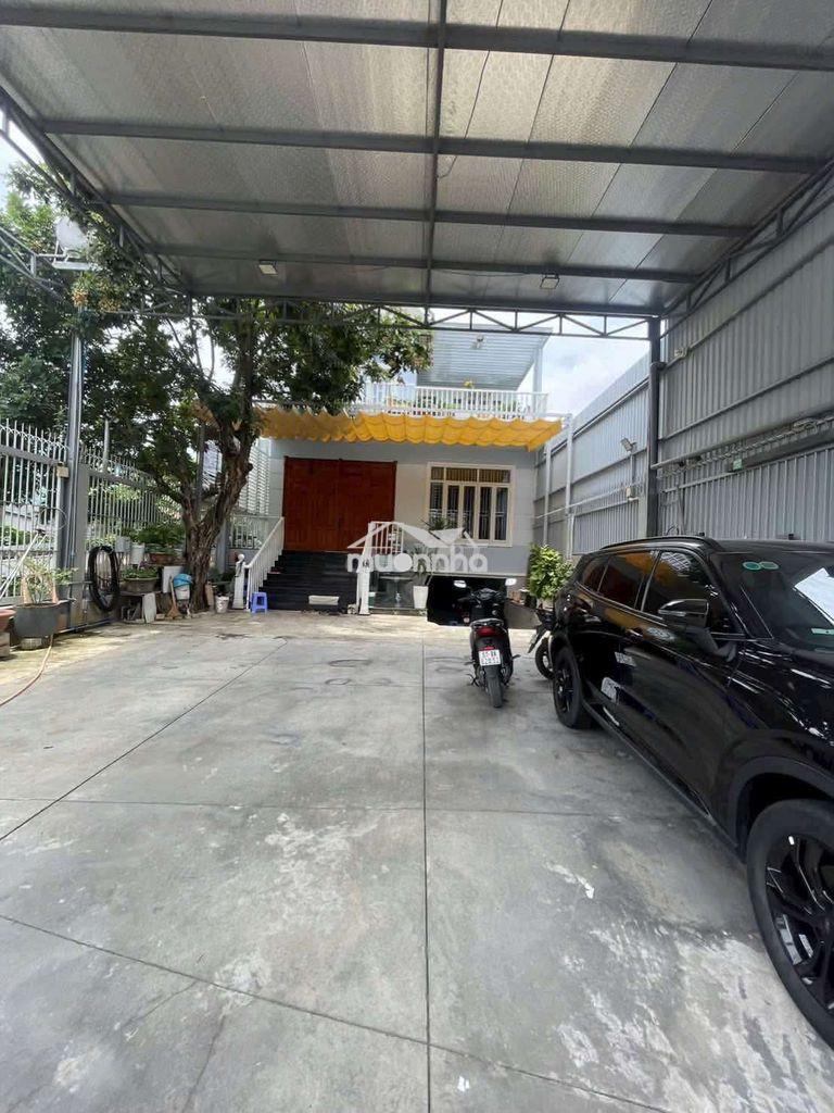 Mặt bằng kinh doanh đa ngành nghề gần ngã ba cây lơn
