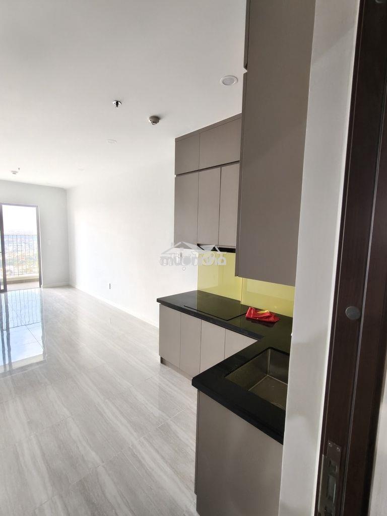 Cho thuê tháp bcons city 2pn2wc sát làng đại học, giữ căn  đến 15/8