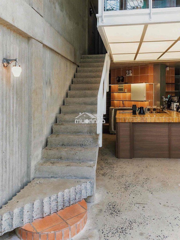 Mặt bằng đẹp kinh doanh cà phê - 2