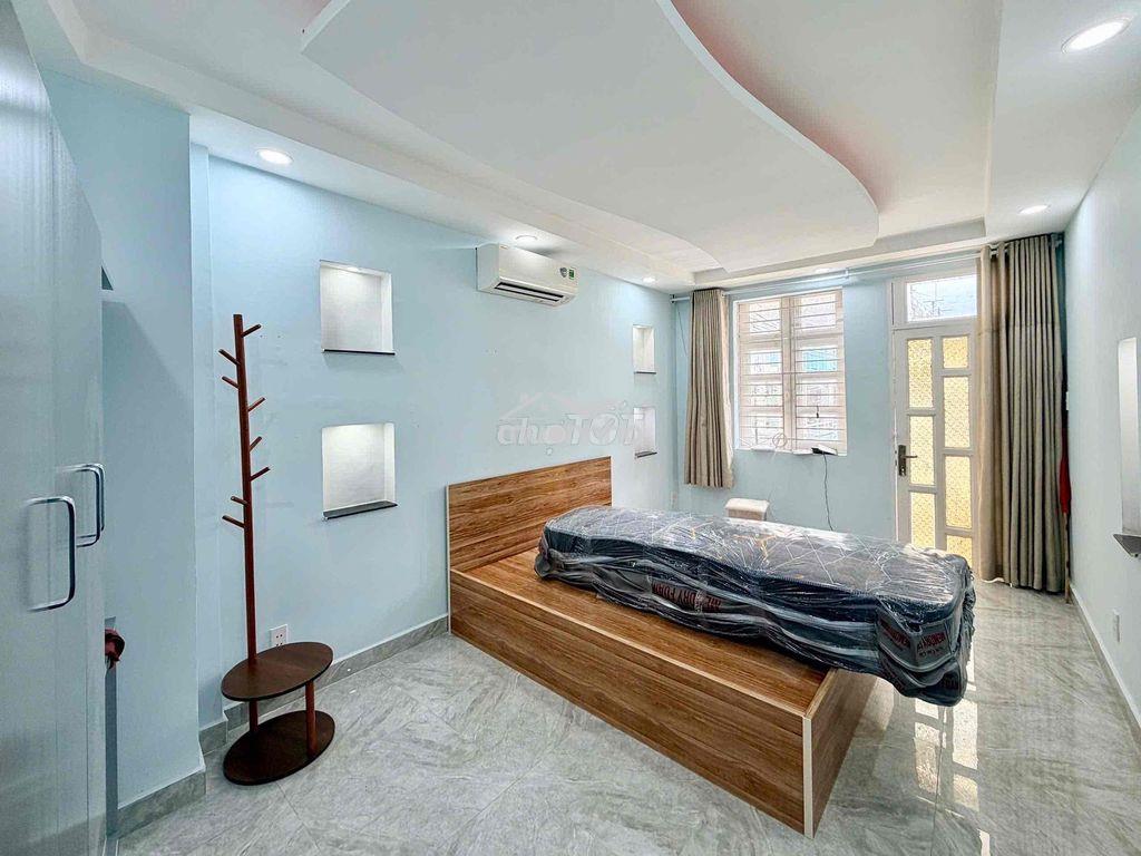 Chính chủ cho thuê nhà nguyên căn 2pn 2wc trung tâm q3 - 4