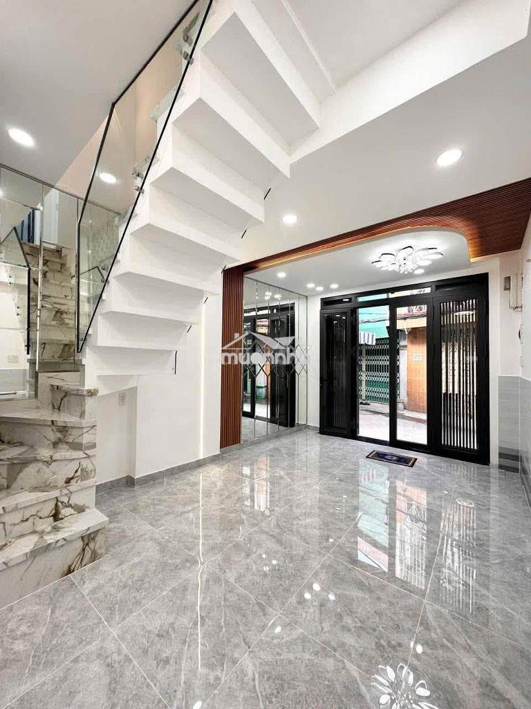 Nhà đẹp ở ngay trệt lầu 2pn shr khu âu dương lân p3q8