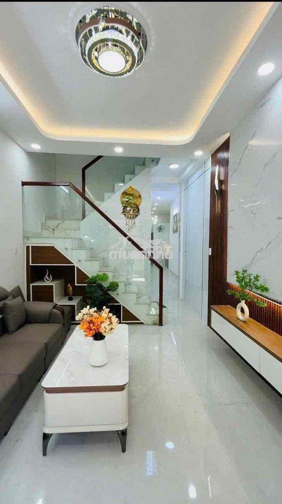 Cho thuê nhà nguyên căn, lê đại hành p11 q11, 96m2, 4pn, 15tr, tháng