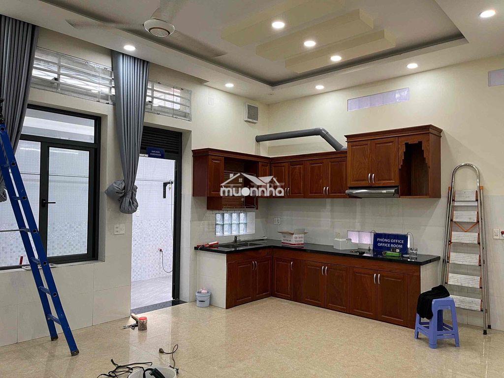 Phòng chdv 40m2 mới sẵn máy lạnh hút mùi có sân sau như hình - 3