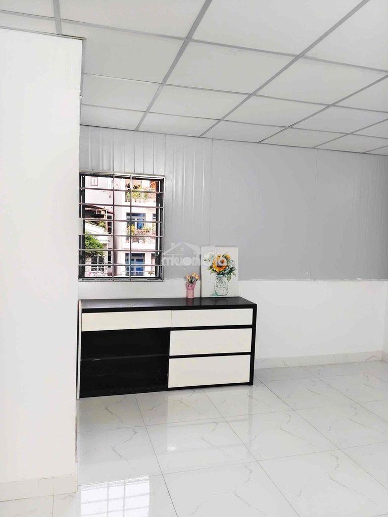 Chính chủ cho thuê phòng 25m2, ban công to ngay chợ 32/67 lê thị hồng - 4