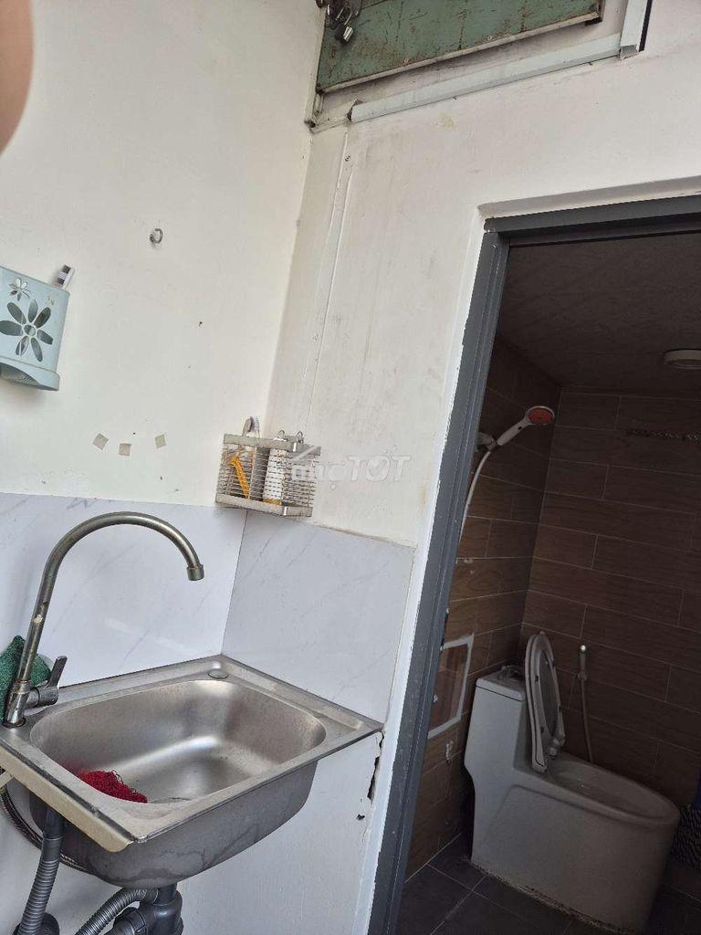 Phòng lầu 2 nguyễn xí, p26 - 3