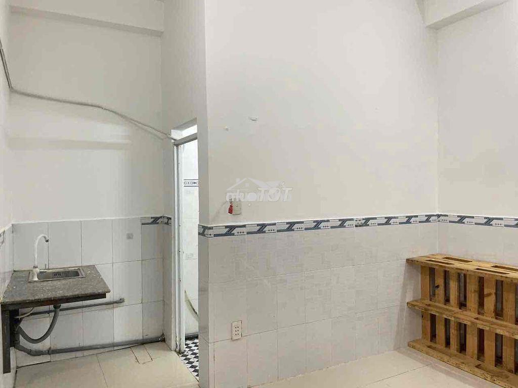 Phòng sẵn nội thất , khu tên lửa, mt đường số 6, đối diện chợ da sa - 2