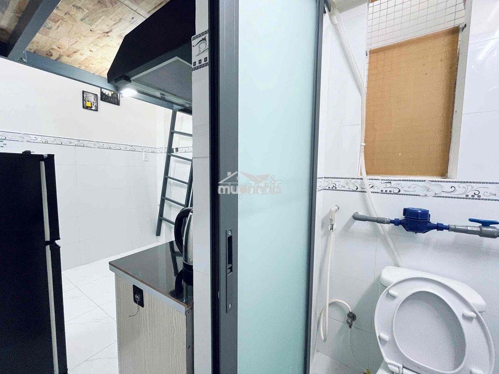 Phòng gác gần đh ueh cđkte q10 tiện qua q5 - Ảnh 4