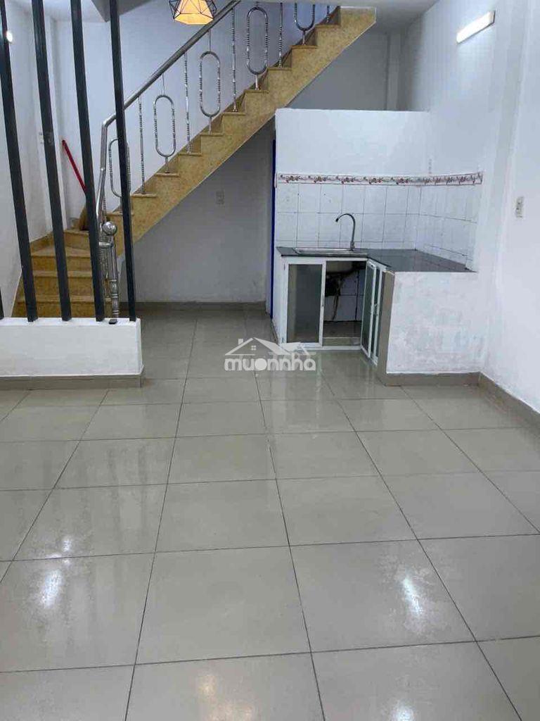 Cho thuê nhà nguyên căn – đường lạc long quân, quận 11 - giá 10tr/thán - 2