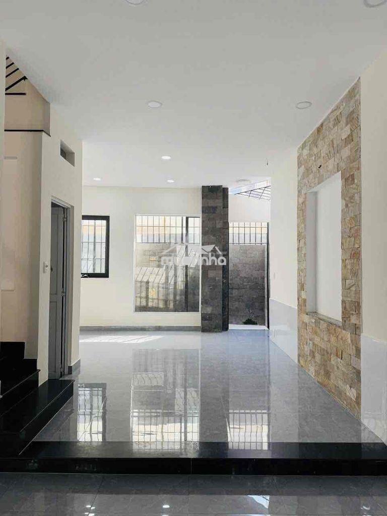 Bán nhà sau căn mt phan văn trị,f10,gv, dt 7x11m, trệt+2 lầu,st - 4