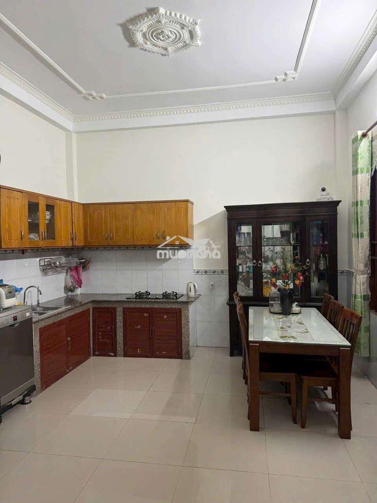 Nhà lầu full nội thất gần ngã tư chiêu liêu - 2