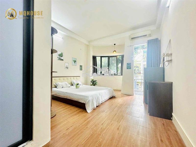 Cho thuê studio ban công full nội thất nhà cạnh công viên siêu thoáng