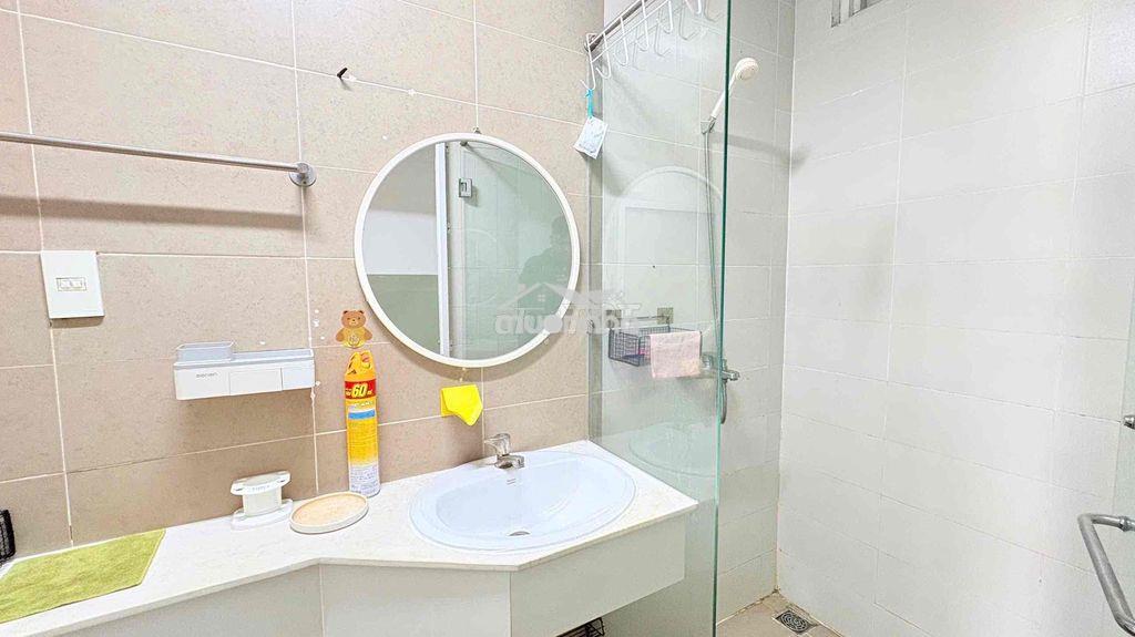 Chính chủ cho thuê studio ban công thang máy full tiện nghi view đẹp - Ảnh 2
