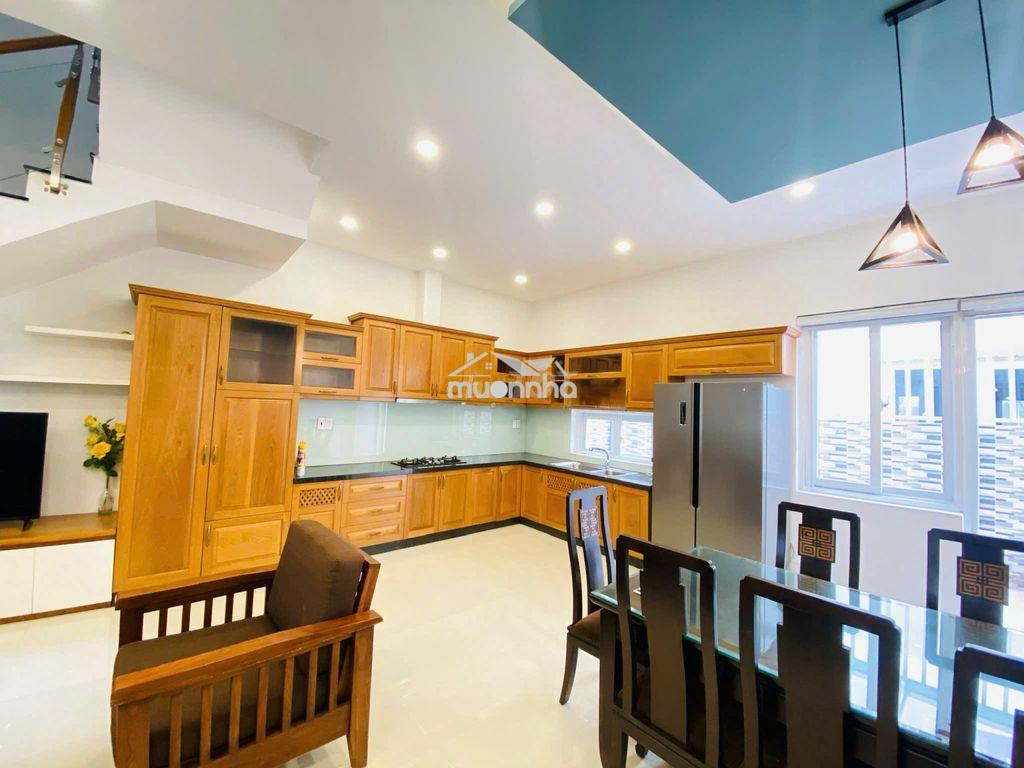Nhà compound melosa khang điền 6x18m - 3 tầng full nt - sân ô tô riêng - 3