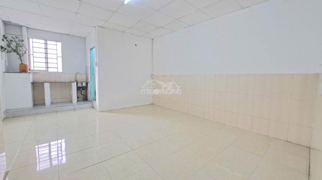 Phòng giá rẻ 2.7tr/th, 26 tân sơn nhì q.tân phú(gần đh công thương) - Ảnh 2